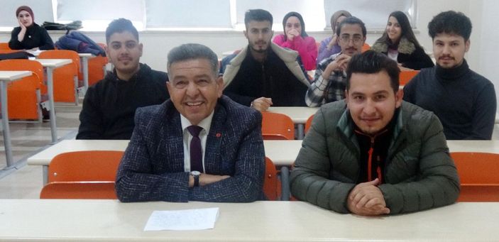 d Baba- oğul birlikte yüksek lisans yapıyor -1