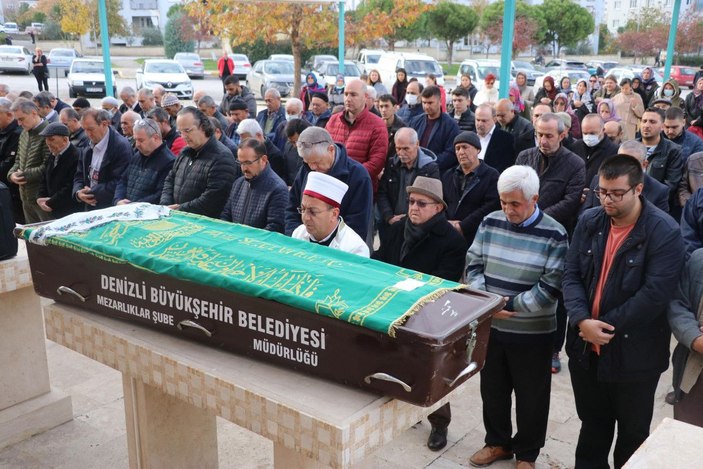 Koronavirüsle mücadele ederken hastalanan 'yılın doktoru' hayatını kaybetti -2