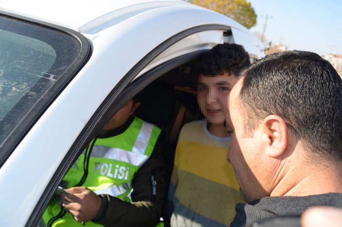 Polise yakalanan 12 yaşındaki sürücü: Ağabey kaç para ceza yedim -2