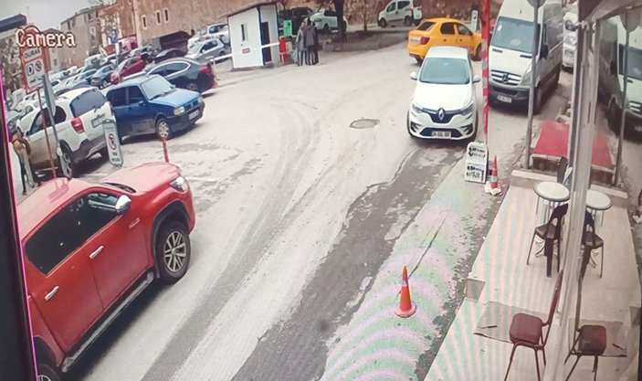 Edirne'de sokak ortasında silahlı çatışma; o anlar kamerada -5
