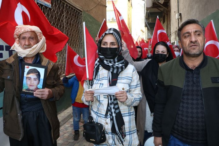 Hakkari'de, ailelerin HDP önündeki eyleminde 37'nci hafta -7