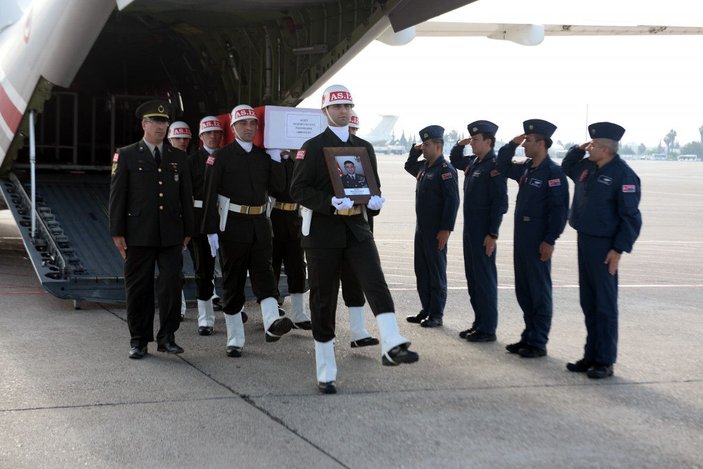 Şehit Binbaşı Duman'ın cenazesi, Adana’ya getirildi -1