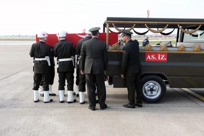 Şehit Binbaşı Duman'ın cenazesi, Adana’ya getirildi -10
