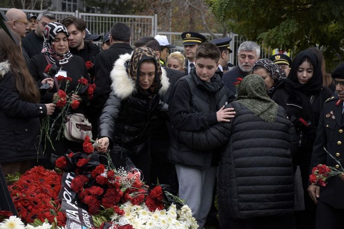 d Beşiktaş'taki terör saldırılarında şehit düşenler anıldı -3