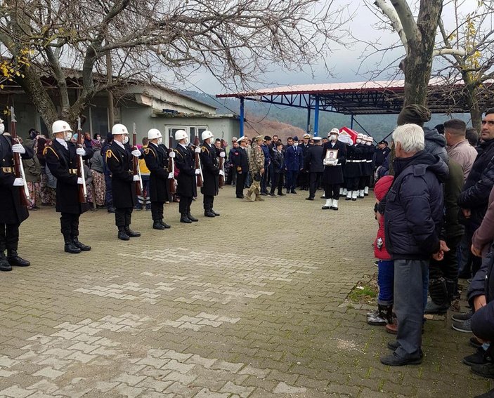 İzindeyken kazada ölen uzman er için Çanakkale'de askeri tören -3