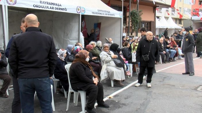 Bayrampaşa'daki balık festivali'nde 3 ton hamsi dağıtıldı -1