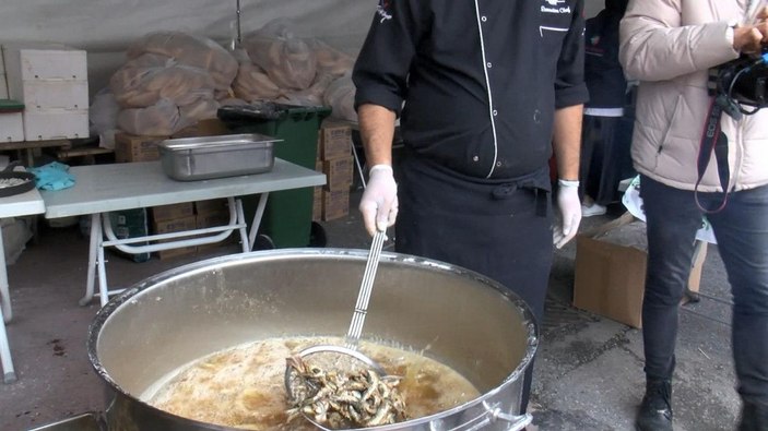 Bayrampaşa'daki balık festivali'nde 3 ton hamsi dağıtıldı -10