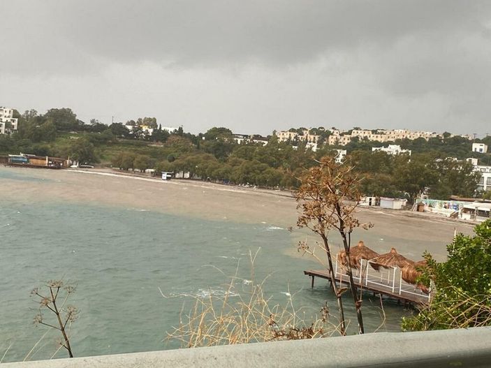 Bodrum'da 'sağanak' ve 'fırtına' hayatı olumsuz etkiledi -5