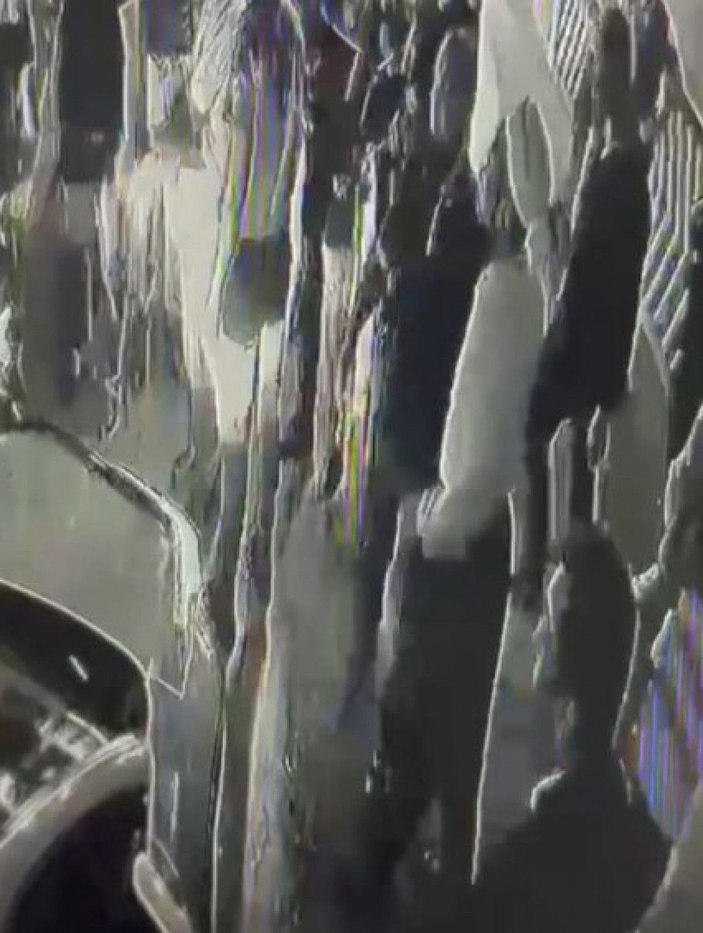 Fatih'te mülk sahibiyle tahliye etmek istediği otopark işletmecisi arasında sopalı kavga -1