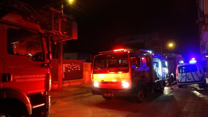 İzmir'de okulda çıkan yangın söndürüldü -4