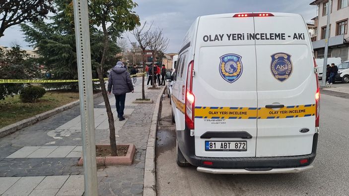 Taraftar kavgasında tabanca ile vurularak ağır yaralandı -1