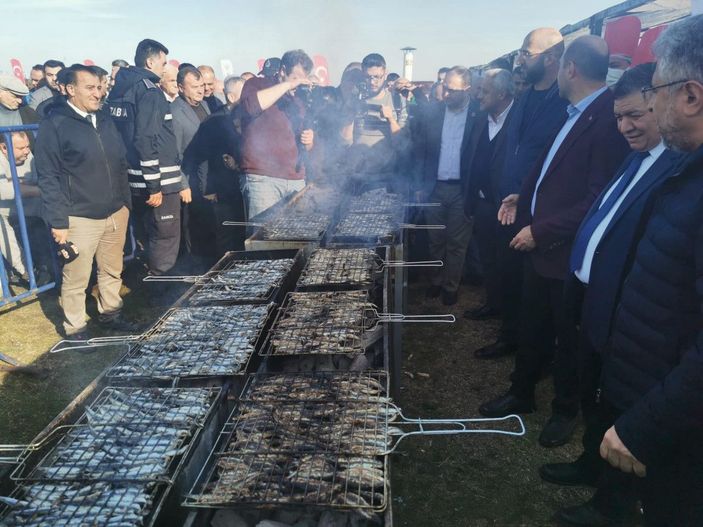 d Samsun'da 55 metrelik pide, saniyeler içinde tüketildi -2