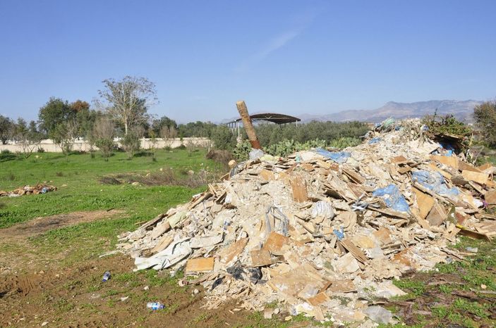 Büyük Manavgat yangınından etkilenen bölge yine çöplüğe döndü -2