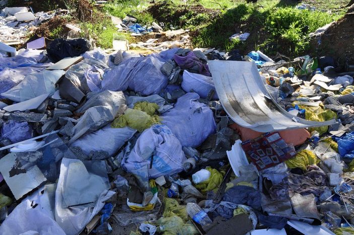 Büyük Manavgat yangınından etkilenen bölge yine çöplüğe döndü -3