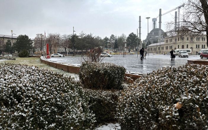 Sivas'ta kar yağışı etkili oldu -2