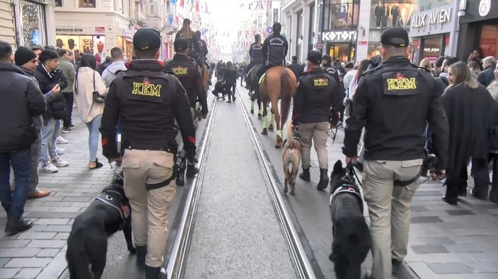 Taksim'de Atlı Polisler yılbaşı öncesi devriye gezdi  -8