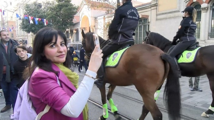 Taksim'de Atlı Polisler yılbaşı öncesi devriye gezdi  -7