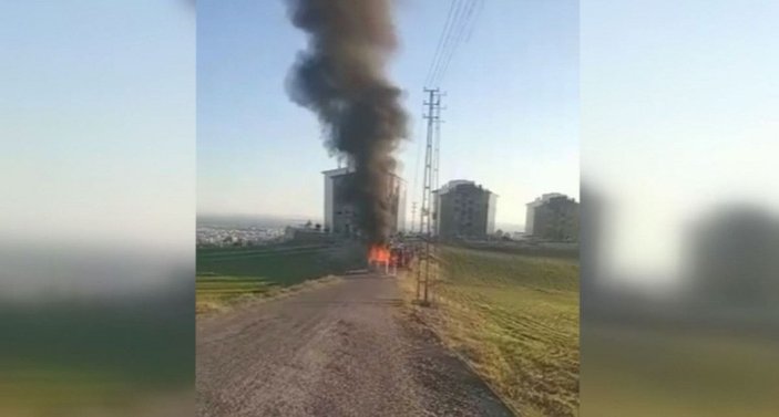 Adıyaman'a yolcu minibüsü alev alev yandı -4