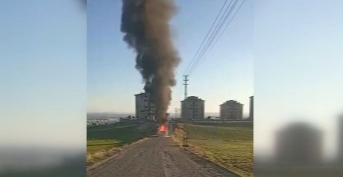 Adıyaman'a yolcu minibüsü alev alev yandı -2
