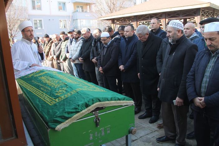 İğne yapıldıktan sonra fenalaşıp ölen Melis toprağa verildi -1