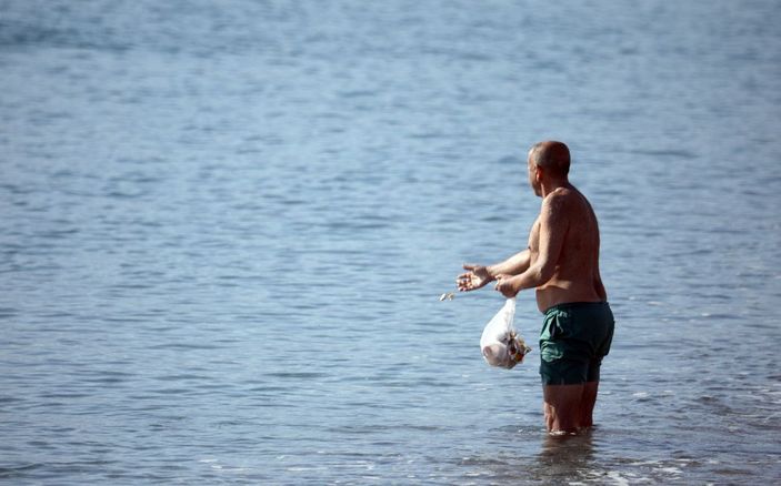 Yılın son günü Antalya'da denize girdiler -5