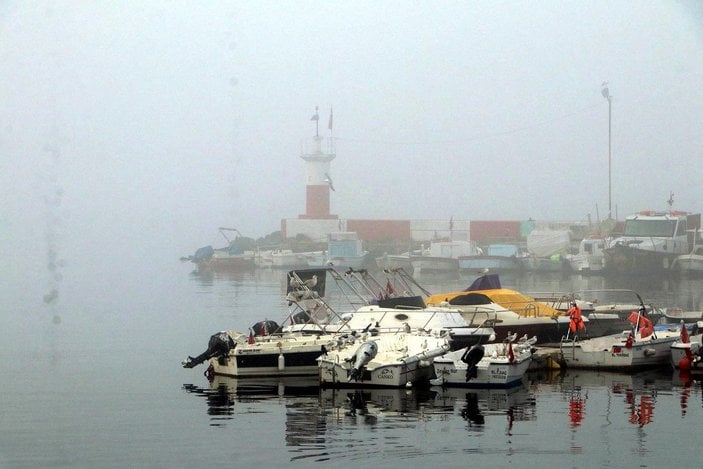 Tekirdağ'da yoğun sis; balıkçılar denize açılamadı -1