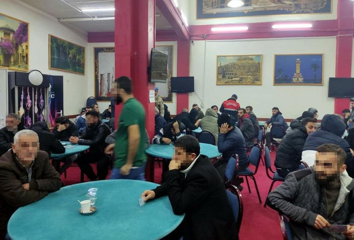 İzmir'de derneğe 'tombala' baskını; 360 bin lira ceza kesildi -4