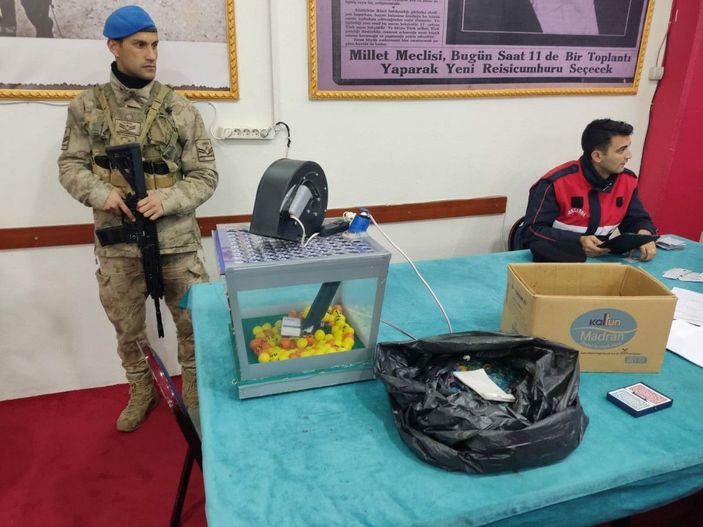 İzmir'de derneğe 'tombala' baskını; 360 bin lira ceza kesildi -2