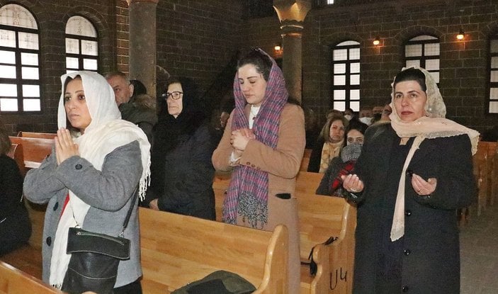 Tarihi Surp Giragos Ermeni Kilisesi'nde Noel ayini -5