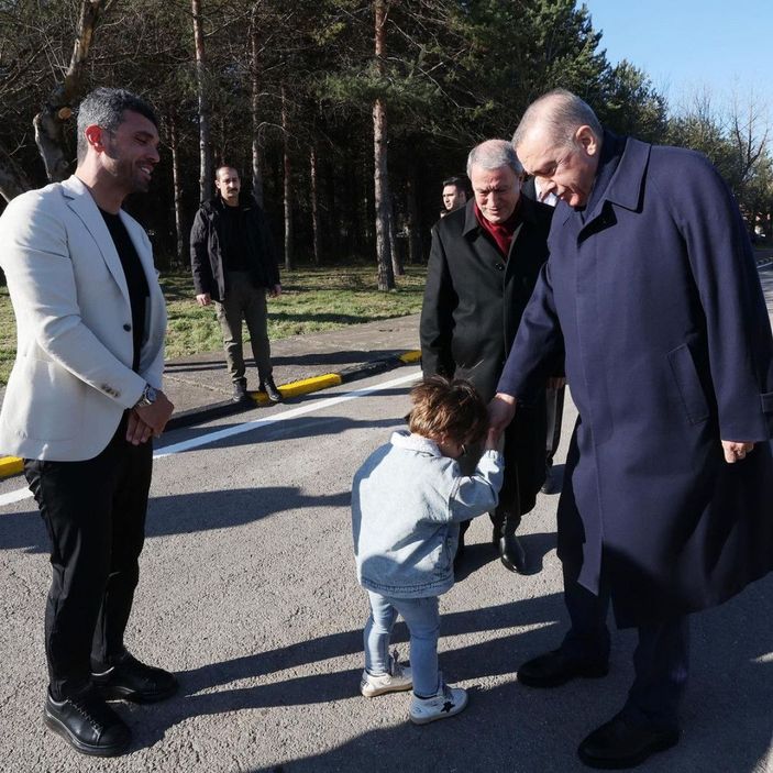 Cumhurbaşkanı Erdoğan’dan elini öpen Zayn Sofuoğlu’na harçlık -3