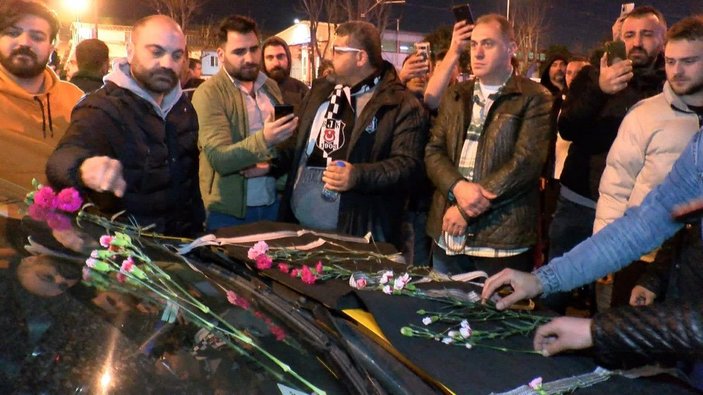Fatih'te toplanan taksiciler öldürülen meslektaşları için konvoy oluşturdu  -2