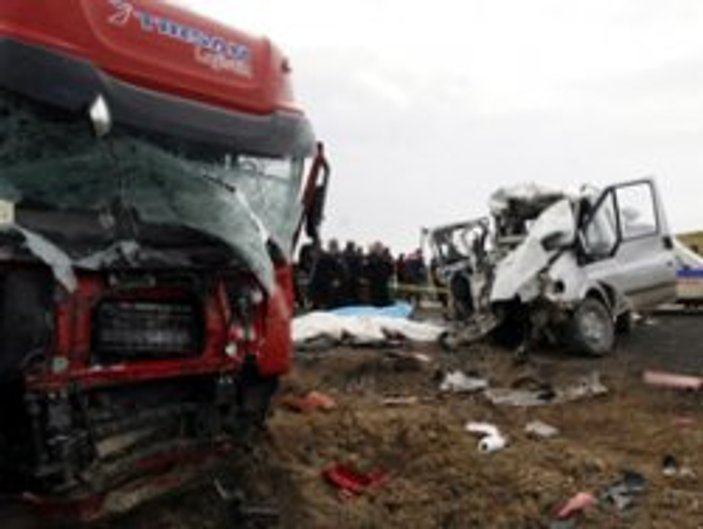 Ankara'da trafik kazası: 10 ölü
