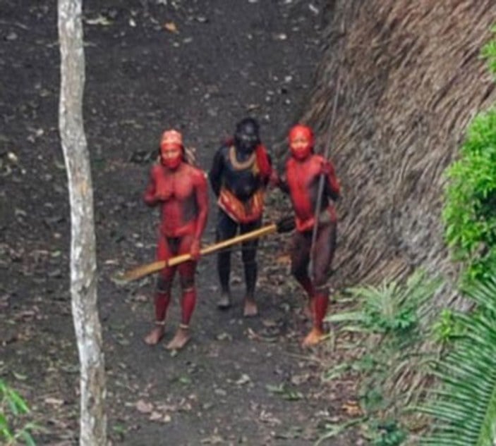 Amazon ormanlarında yeni bir kabile bulundu