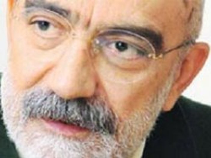 Ahmet Altan CHP'nin Ergenekon'a yaklaşımını eleştirdi