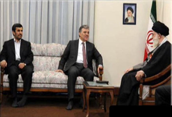 Cumhurbaşkanı çorapla Hamaney'i ziyaret etti
