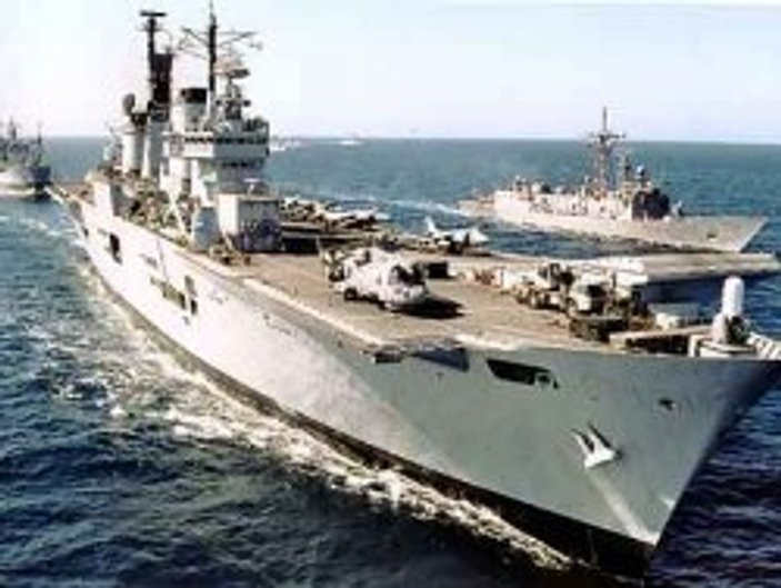 İran gemileri pazartesi Süveyş'ten geçecek