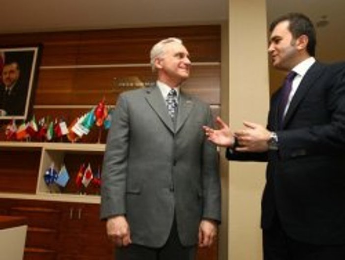 ABD Büyükelçisi'nden AKP'ye sürpriz ziyaret