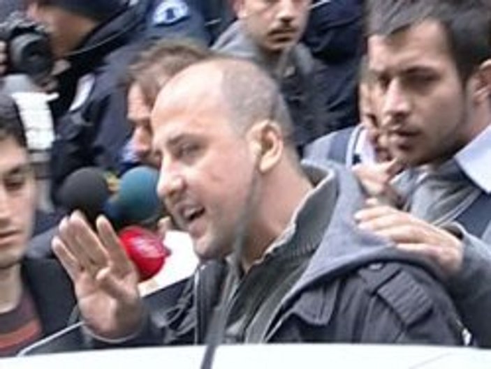 Gazetecilerin gözaltına alınması dış basında 