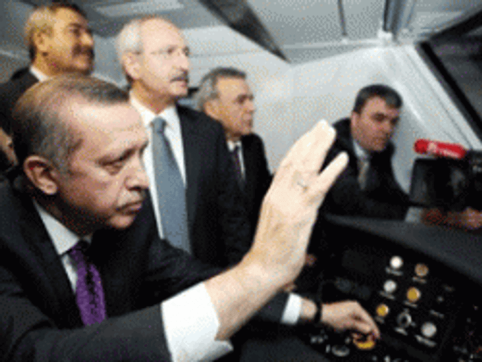 Kılıçdaroğlu ve Erdoğan yan yana tren kullandı