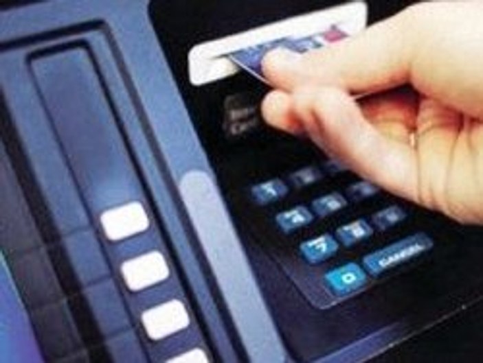 ATM'lerden maaşlarını çeken emekliler çift maaş aldı