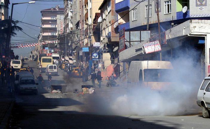 İstanbul'da helikopterli şafak operasyonu