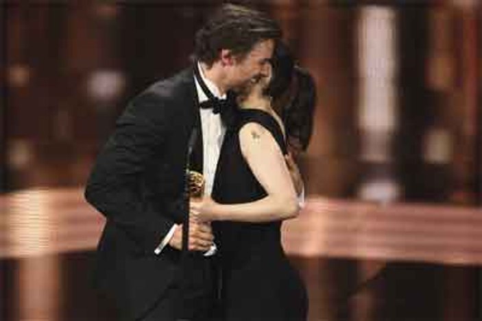 İlk ödülünü Sibel Kekilli'den aldı