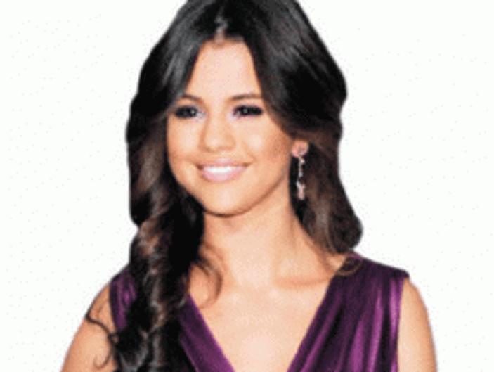 Genç kızlar Selena'yı öldürmek istiyor