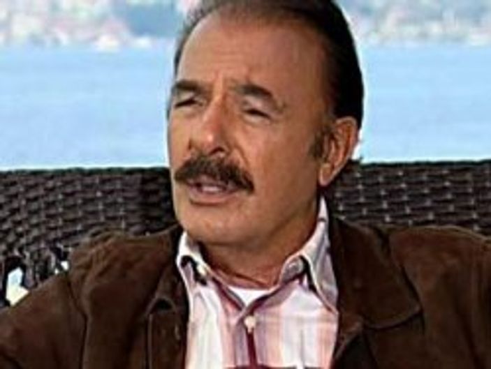 Ferdi Tayfur: Felçli değilim şarkı söyleyebiliyorum