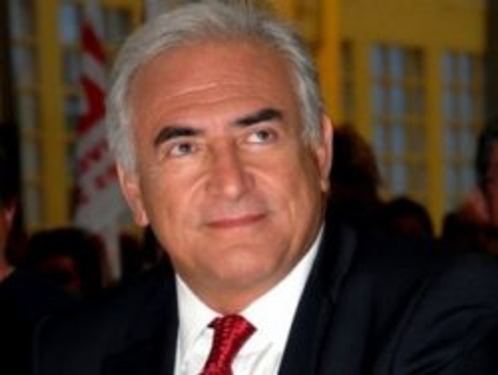 IMF Başkanı'nın kıyafetlerinde sperm aranacak