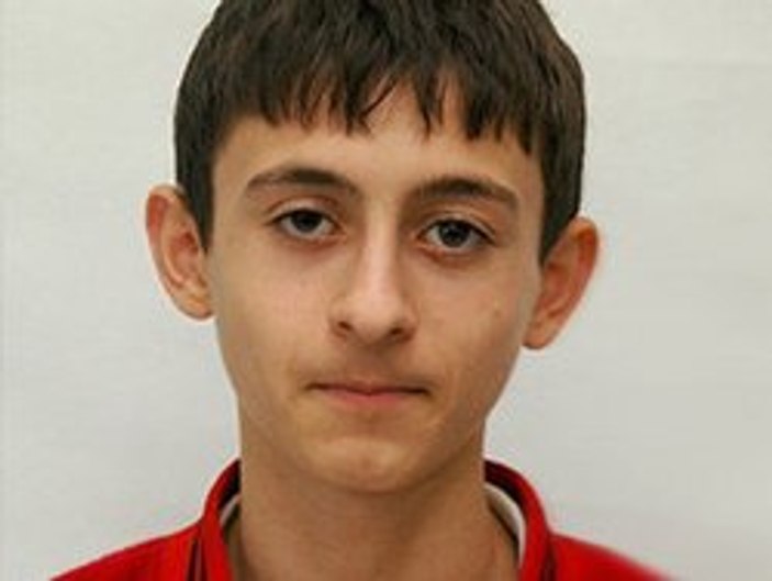 Lise öğrencisini 19 yerinden bıçaklanarak öldürüldü
