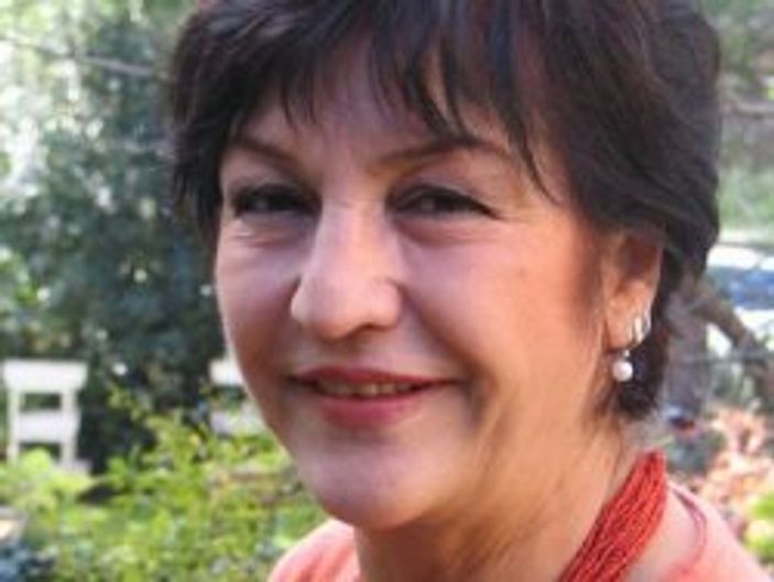 Tiyatro sanatçısı Fatma Murat hayatını kaybetti