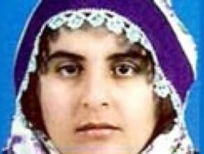 Aldatan karısını başörtüsüyle boğdu