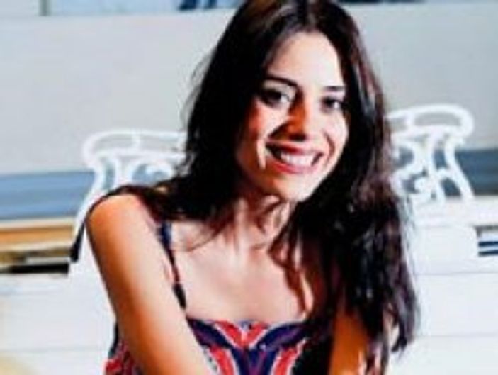 Cansu Dere: En güzel iltifatı Kurtiz'den aldım