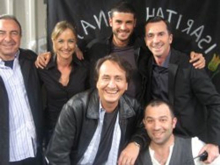 Arka Sokaklar'da sürpriz ayrılık - İzle